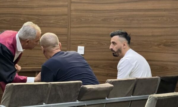 Prokuroria ia shmang dy vepra penale të dyshuarit për vrasjen e 21-vjeçares në Ferizaj
