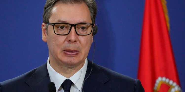 Vuçiq: U arrit marrëveshja me Macronin për blerjen e avionëve luftarakë