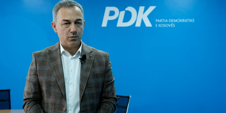 Abdullahu: Të këqijat e Albin Kurtit do të marrin fund, nëse Kosova qeveriset nga PDK-ja