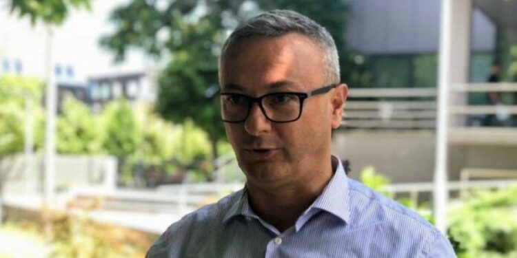 PE-ja ua njeh pasaportat e Serbisë serbëve të Kosovës, Arifi: Atak ndaj Pavarësisë, BE-ja po i shkel parimet