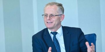 Tri banesa e mbi 70 mijë euro të hyra vjetore, kjo është pasuria e Besnik Bislimi