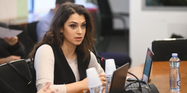 Kica-Xhelili, Muratit: LDK-në e ke alergjinë, se ta çmonton propagandën