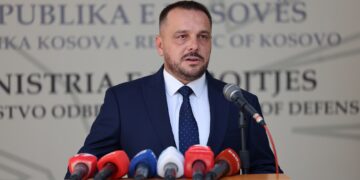 Maqedonci ngre alarmin: Serbia nesër do të testojë dronë kamikazë në kufi me Kosovën