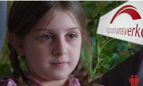 Historia e Lisës me nënë biologjike shqiptare, detyrohet të deportohet nga familja suedeze që kujdeset për të