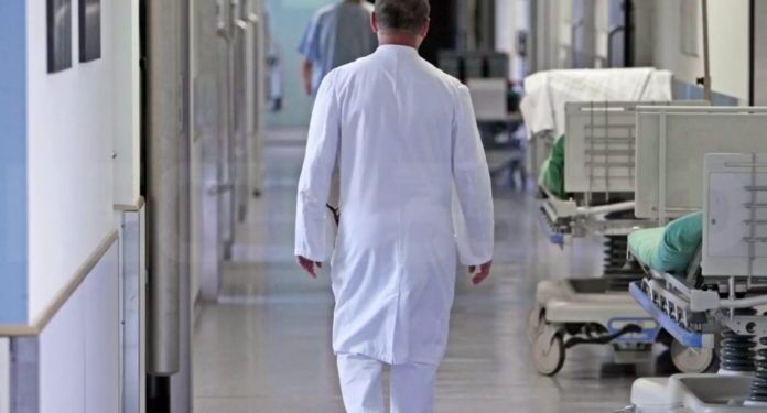 Në tre muajt e parë të këtij viti 90 infermierë kërkuan licencë për punësim jashtë vendit