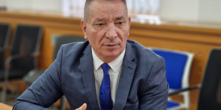 Lekaj: AAK përkrah aksionet e Qeverisë në veri, por nuk guxojmë të lazdrohemi