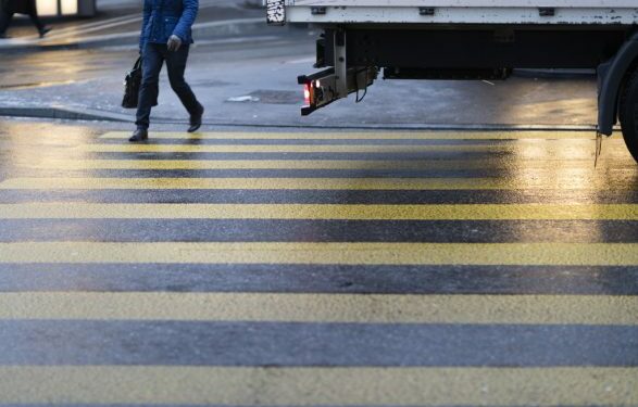 Prishtinasen e godet një motoçikletë, i dyshuari largohet nga vendi i ngjarjes
