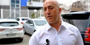 Haradinaj: Kurti mashtroi se do të lirohet vaji, sheqeri, buka e rryma- Kosova u bë vend më i varfër me njerëz që ikin përditë