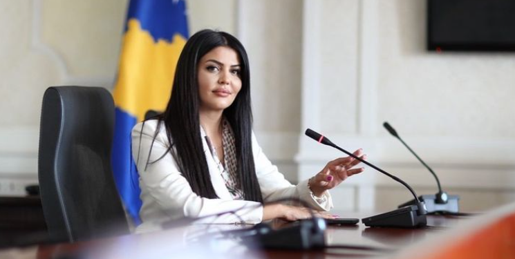 Krasniqi për çështjen e dinarit: A ju kujtohet kur Bislimi thoshte se nuk e diskutojmë këtë temë as këtu e as jashtë