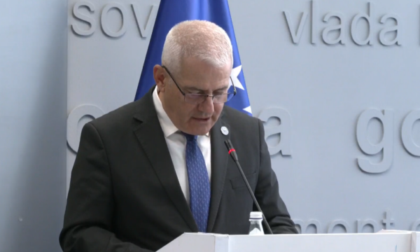 Sveçla: 1 mijë e 498 qytetarë janë ndaluar dje në Serbi, disa janë pyetur edhe për lidhjet e tyre me UÇK’në