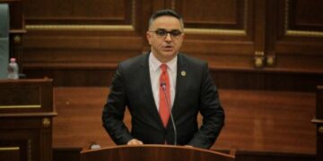 Besnik Tahiri vlerësohet si deputeti më aktiv i Kuvendit të Kosovës