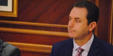Rugova: Kurti do të përballet me ShBA-në, Gjermaninë e Francën, nëse nuk miraton draft-statutin Asociacionit