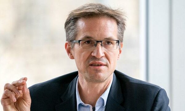 Knaus: Disa shtete, përfshirë Francën e Gjermaninë, po përgatiten ta bllokojnë anëtarësimin e Kosovës në KiE