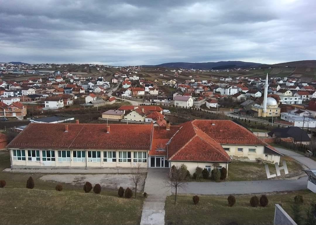 Kjo është shkolla që humbi gjysmën e nxënëseve për 2 dekada