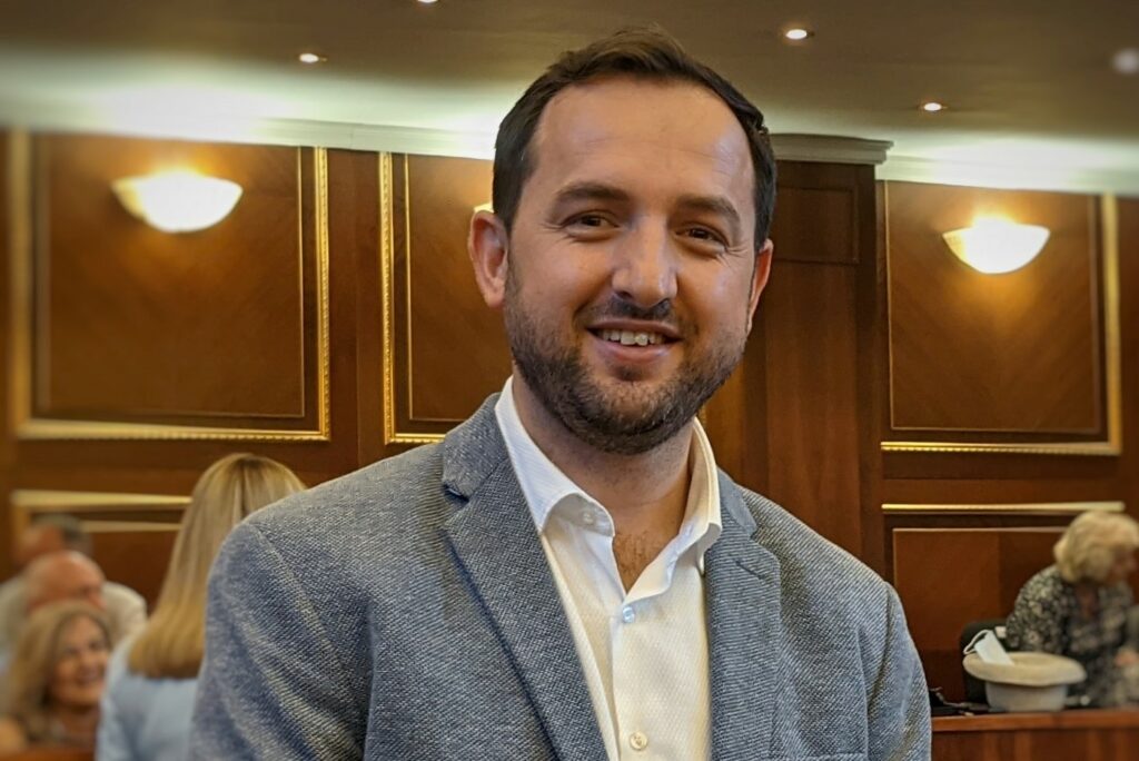 Korenica i VV-së: Vetëm çiftet të kenë fëmijë, jo gruaja e pamartuar