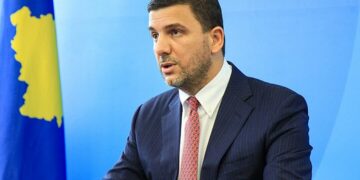Krasniqi: S’kam bërë marrëveshje me Kurtin, para tij takova edhe kolegët e opozitës