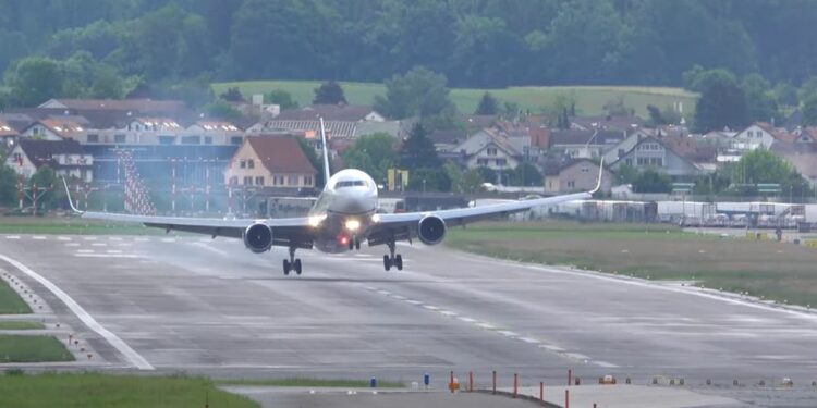 Aeroplani amerikan nuk arrin me të parën të ulej në aeroportin e Cyrihut (Pamje)