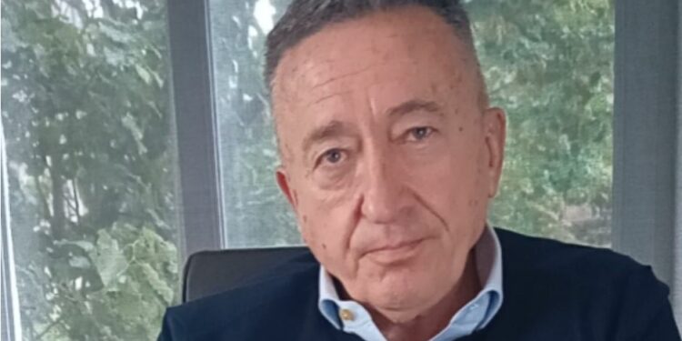 Spahoviq: Nuk mund të pritet qeveri proevropiane nga Vuçiq, idetë e Millosheviqit janë ende të gjalla