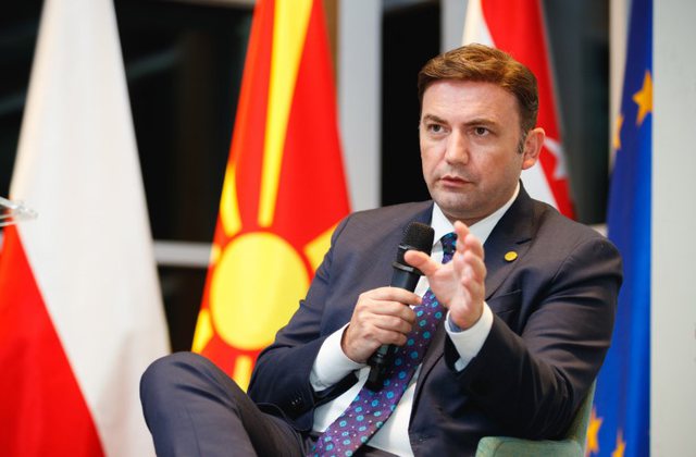 Osmani: Mickoski mund ta ftojë VLEN-in në kafe, por jo në Qeveri