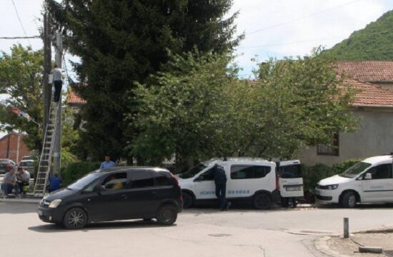 Nis instalimi i kamerave të sigurisë në Zveçan, Elshani: Deri në fundvit do të vendosen rreth 200 në veri