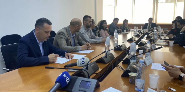 Pozitë e opozitë votojnë Amendamentin e Marrëveshjes për Themelimin e Bankës Evropiane për Rindërtim dhe Zhvillim