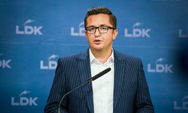 Mustafa: Kurti duhet të japë dorëheqje, pastaj zgjedhjet