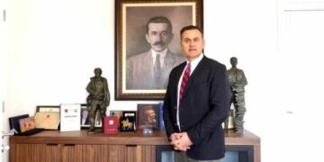 Stërnipi i Hasan Prishtinës i pakënaqur që po flitet për ndërrim të emrit të Universitetit të Prishtinës