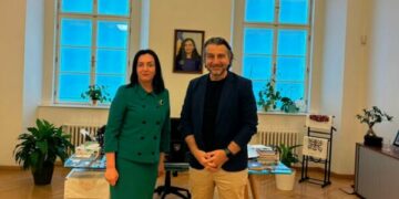 Rama takon ambasadoren e Kosovës në Çeki, thotë se kryeqyteti duhet të mësoj nga ai çek