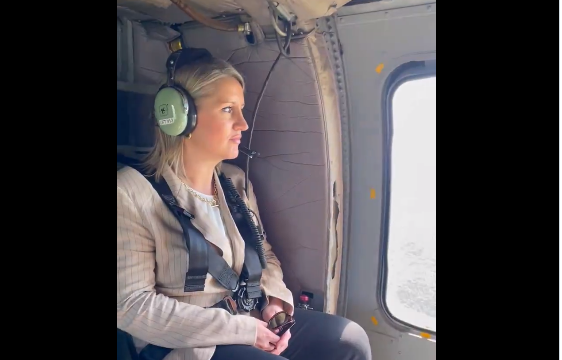 Nënsekretarja Allen vizitoi ushtarët amerikanë në Veri, nga helikopteri i KFOR’it pa “zonat sensitive” atje