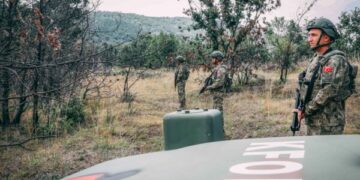 Televizioni i Turqisë publikon pamje të ushtarëve turq të KFOR-it teksa e ruajnë kufirin ndërmjet Kosovës dhe Serbisë