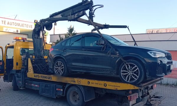 Ferizaj, i konfiskohet vetura 24-vjeçarit që voziti nën masën mbrojtëse