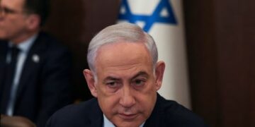 Netanyahu thotë se sulmi ajror vdekjeprurës i Rafahut është një ‘fatkeqësi tragjike’