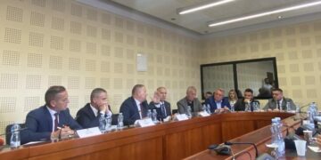 Hoxha: Hetuesit nga policia u larguan me dëshirë, s’ka pasur presion