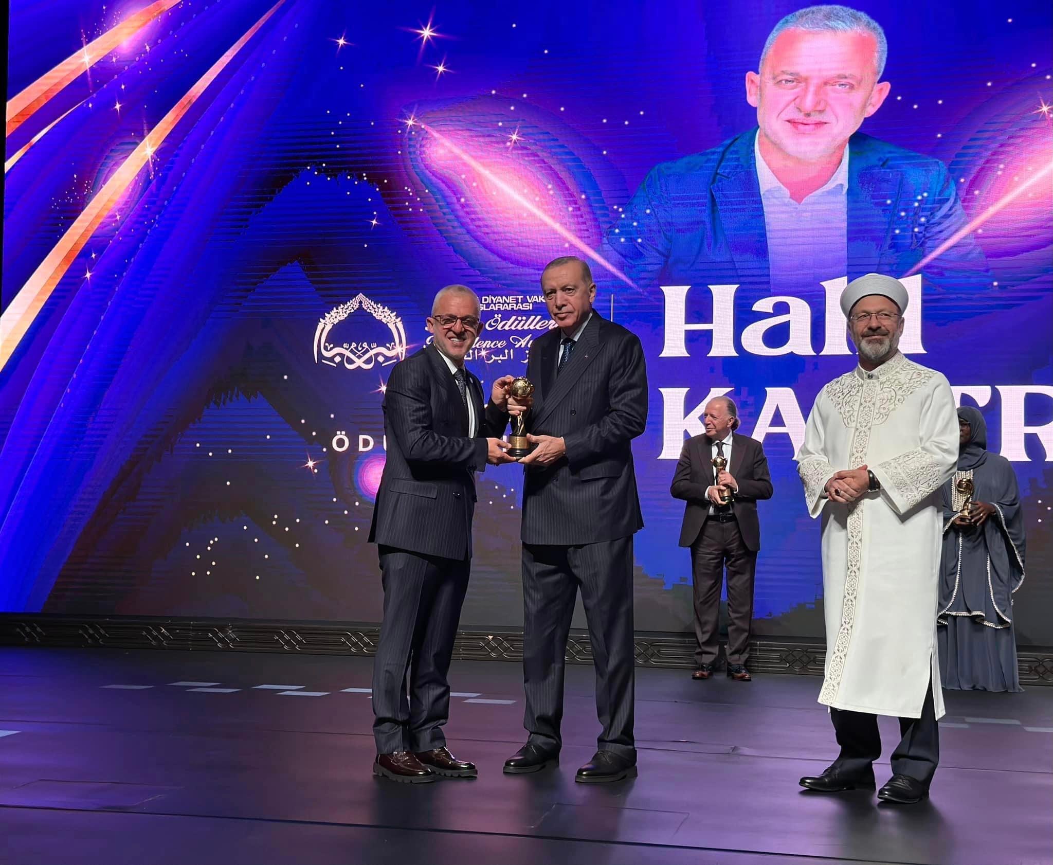Humanistit Halil Kastrati i ndahet “Çmimi i Mirësisë” nga Presidenti turk, Erdogan