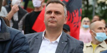 “Ndërkombëtarët s’janë kërkah”- Mefi s’ka të ndalur! Brenda 24 orëve ‘thumbon’ vendorët e ndërkombëtarët