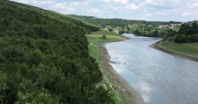 Detaje nga tragjedia Shkodër: Policia i ka pamjet ku dy kunatat kanë pirë kafe me tre fëmijët, para se të mbyteshin në lumin Buna