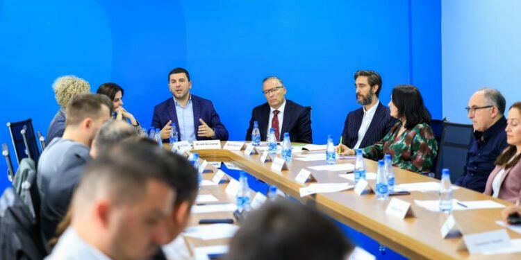 PDK: Edhe ne e duam dorëheqjen e Kurtit, por mundësia e vetme është shpërndarja e Kuvendit