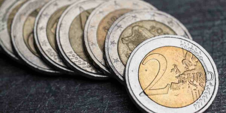 BQK: Janë tërhequr nga qarkullimi rreth 2.5 milionë monedha 2 euro false dhe 266 mijë copë 500-she