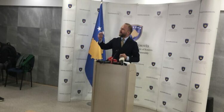 Tahiri: Shtatori duhet ta gjejë Kosovën me një kryeministër të ri