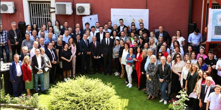 ASK mban takim përmbyllës për regjistrimin e popullsisë, merr pjesë edhe Kurti
