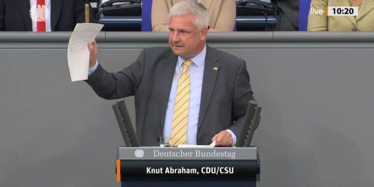 Deputeti gjerman në fjalën e tij në Bundestag: Merrni vendim, pranojeni Kosovën në KiE
