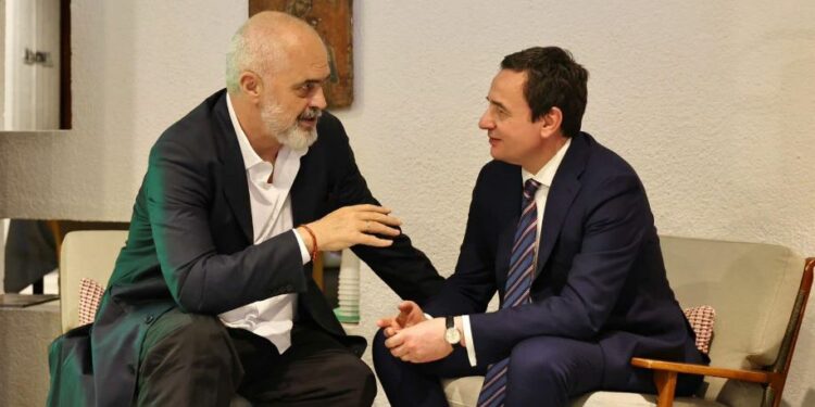 Rama thumbon Kurtin: Ndërhyrjet në Maqedonin e Veriut synojnë destabilitet