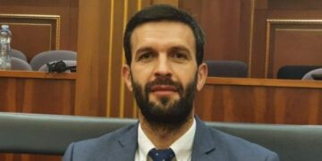 Eman Rrahmani pretendon se në VV është shtuar numri i votave kundër Kodit Civil