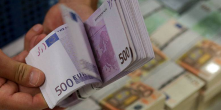 Diaspora dërgoi 1.3 miliardë €, mjetet kryesisht shkojnë në sektorin e patundshmërisë dhe gastronomisë