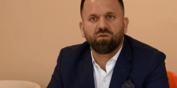 Rukiqi: Rruga e vetme për zgjedhje, dorëheqja e Kurtit