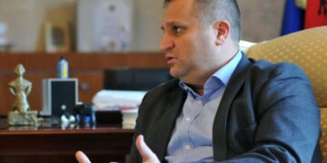 “Veprime te budallakafta, na lodhën” – Shpend Ahmeti i irrituar nga veprimet e Qeverisë