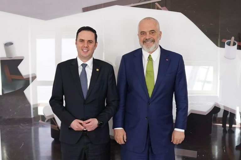 Edi Rama nesër në Prishtinë, në Konferencën e LDK-së
