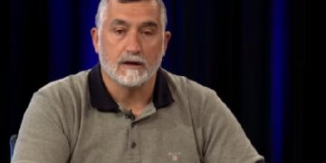 Bedri Elezi: Presidentja Osmani dyshohet se negocioi largimin e agjentëve të BIA-s