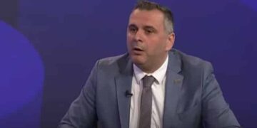Arrestimi i dy spiunëve kosovarë/ Bajqinovci: Mund të ketë dhe të tjerë, të hetohen edhe zyrtarë tjerë të dyshuar