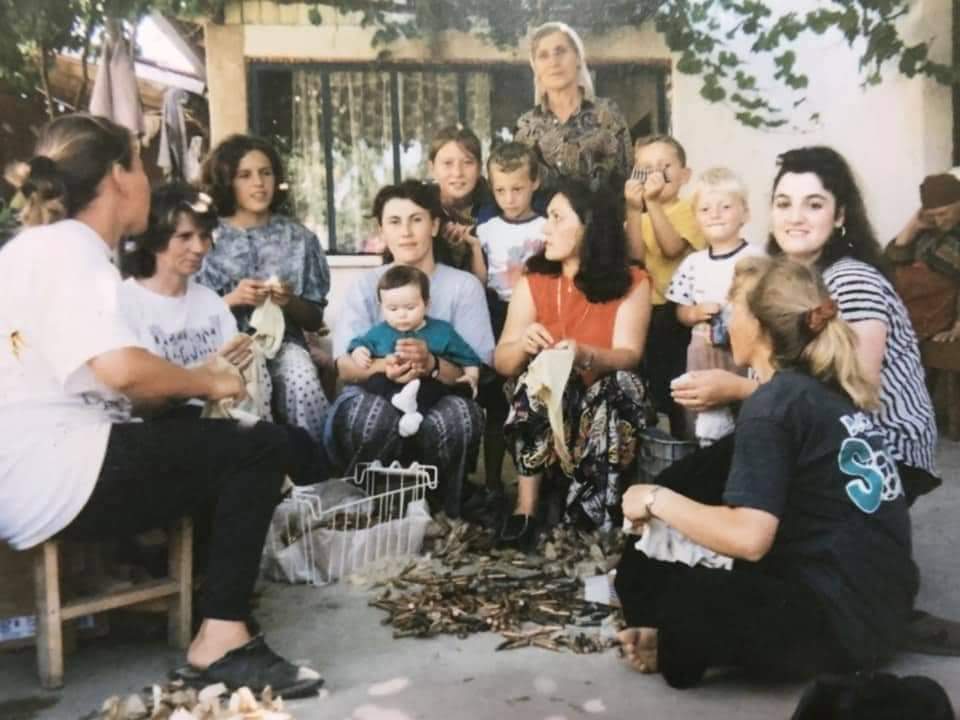 “Duke pastruar municionin për luftëtarët e lirisë”, Çitaku poston foto të veçantë të familjes së heroit Skender Rexhepi